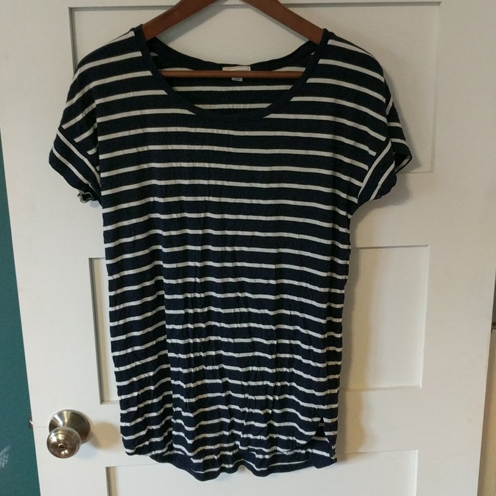 Gap striped tshirt